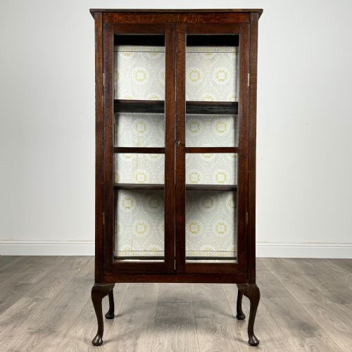 antique 20th century display cabinet in oak - CATEGORY: ANTIQUE CABINETS - DATED EDWARDIAN
