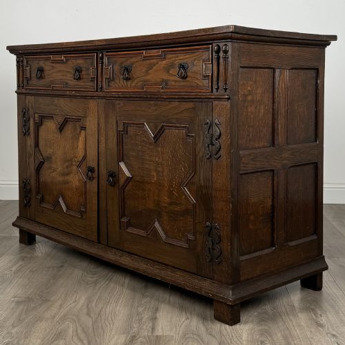 ANTIQUE 20TH CENTURY JACOBEAN STYLE SIDEBOARD IN OAK - ADDITIONAL PHOTO 2