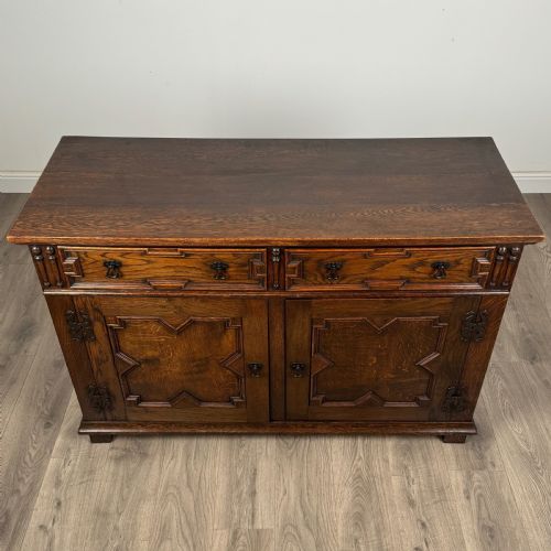 ANTIQUE 20TH CENTURY JACOBEAN STYLE SIDEBOARD IN OAK - ADDITIONAL PHOTO 9