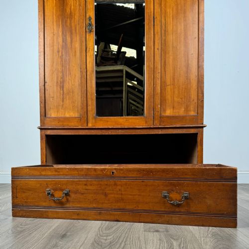 ANTIQUE LATE 19TH CENTURY WARDROBE IN SATIN WALNUT - ADDITIONAL PHOTO 9