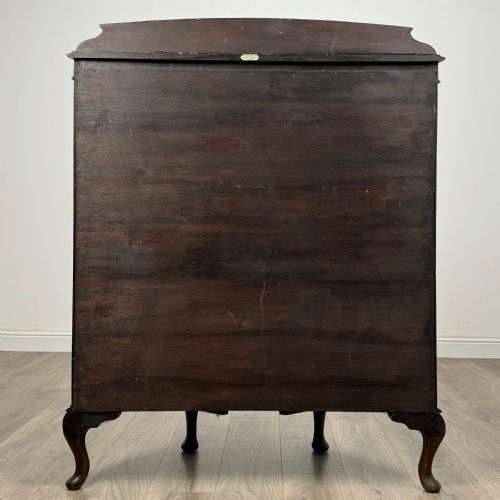 ANTIQUE 20TH CENTURY BOW FRONTED DISPLAY CABINET IN WALNUT - ADDITIONAL PHOTO 4
