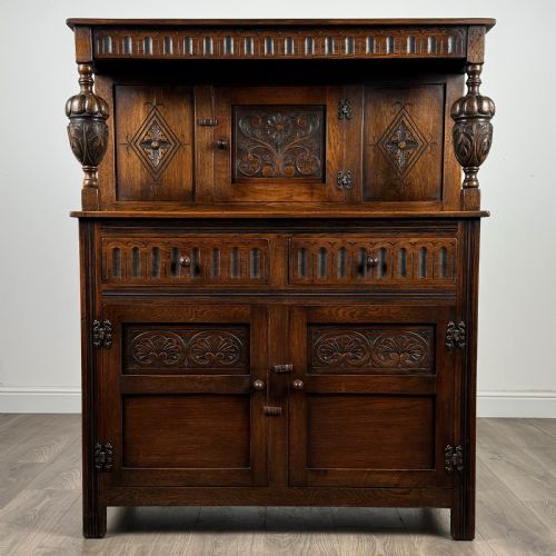 antique 20th century court cupboard in oak - CATEGORY: ANTIQUE CUPBOARDS - DATED EDWARDIAN
