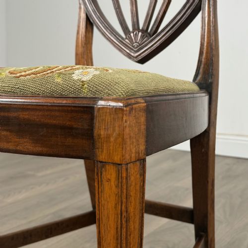 ANTIQUE 20TH CENTURY SET OF 6 SHIELD BACK DINING CHAIRS IN WALNUT - ADDITIONAL PHOTO 6