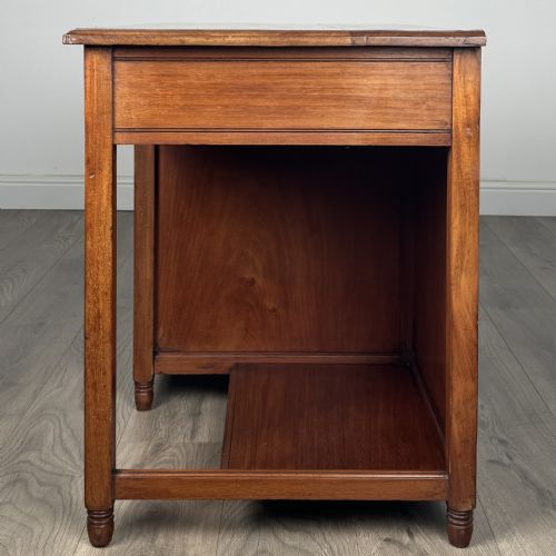 ANTIQUE 20TH CENTURY SINGLE PEDESTAL DESK IN WALNUT - ADDITIONAL PHOTO 2