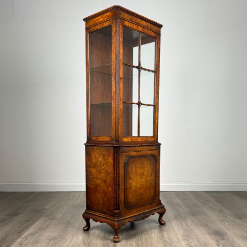 ANTIQUE 20TH CENTURY DISPLAY CABINET IN WALNUT - ADDITIONAL PHOTO 8