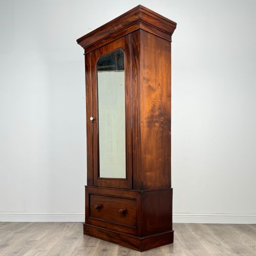 ANTIQUE 19TH CENTURY WARDROBE OF SMALL PROPORTION IN MAHOGANY - ADDITIONAL PHOTO 2
