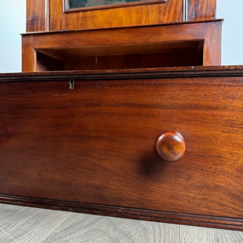 ANTIQUE 19TH CENTURY WARDROBE OF SMALL PROPORTION IN MAHOGANY - ADDITIONAL PHOTO 11