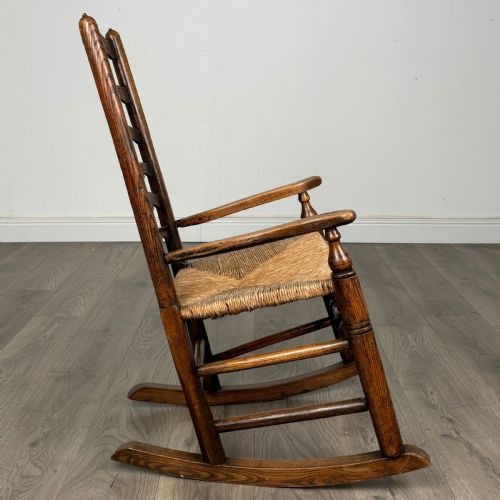 ANTIQUE 18TH CENTURY LADDER BACK ROCKING CHAIR IN OAK - ADDITIONAL PHOTO 5