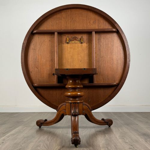 ANTIQUE 19TH CENTURY ROUND TILT TOP TABLE IN GOLDEN OAK - ADDITIONAL PHOTO 2