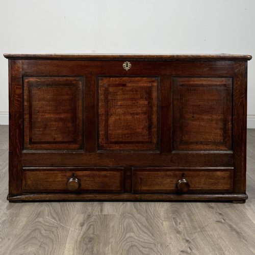 antique small 18th century mule chest in oak - CATEGORY: ANTIQUE CHESTS - DATED GEORGIAN