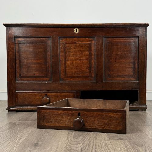 ANTIQUE SMALL 18TH CENTURY MULE CHEST IN OAK - ADDITIONAL PHOTO 11