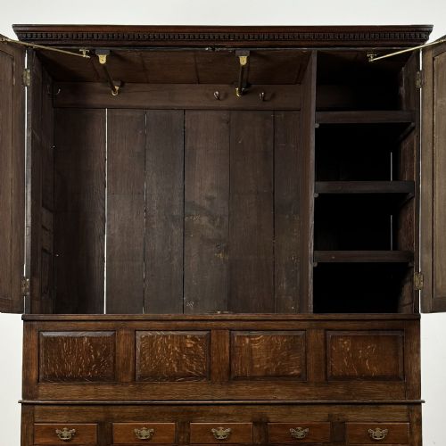 ANTIQUE 18TH CENTURY CUPBOARD IN OAK - ADDITIONAL PHOTO 1