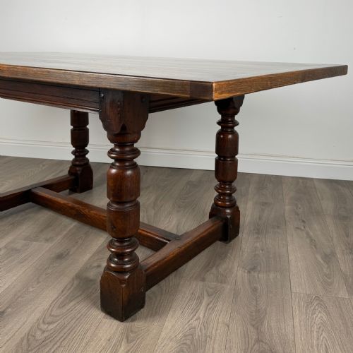 ANTIQUE 20TH CENTURY FINE QUALITY DINING TABLE IN SOLID OAK - ADDITIONAL PHOTO 4