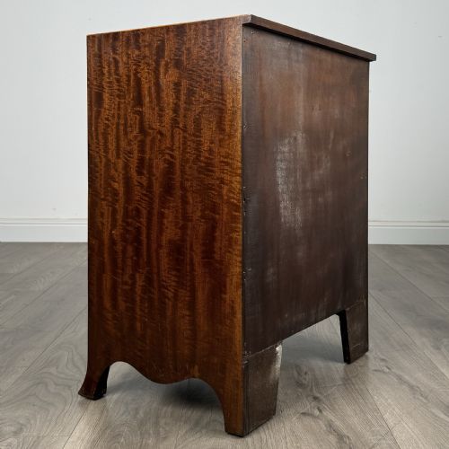 ANTIQUE SMALL 20TH CENTURY CHEST OF DRAWERS IN MAHOGANY - ADDITIONAL PHOTO 3