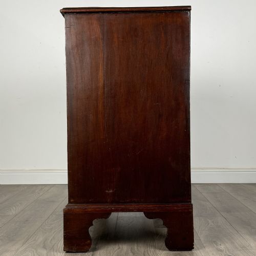 ANTIQUE 18TH CENTURY CHEST OF DRAWERS IN MAHOGANY - ADDITIONAL PHOTO 1