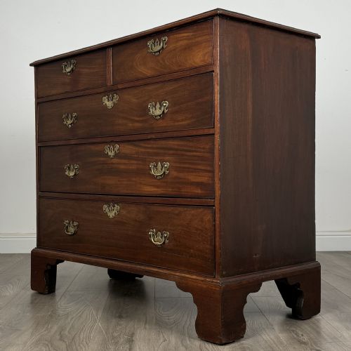 ANTIQUE 18TH CENTURY CHEST OF DRAWERS IN MAHOGANY - ADDITIONAL PHOTO 2