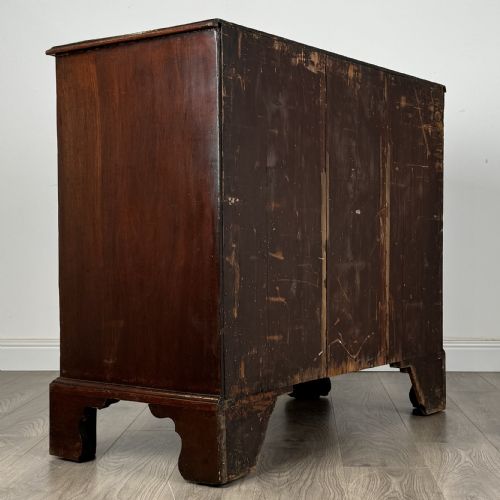 ANTIQUE 18TH CENTURY CHEST OF DRAWERS IN MAHOGANY - ADDITIONAL PHOTO 3