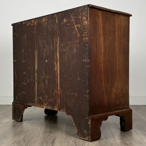 ANTIQUE 18TH CENTURY CHEST OF DRAWERS IN MAHOGANY - ADDITIONAL PHOTO 5