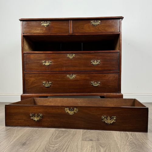 ANTIQUE 18TH CENTURY CHEST OF DRAWERS IN MAHOGANY - ADDITIONAL PHOTO 9