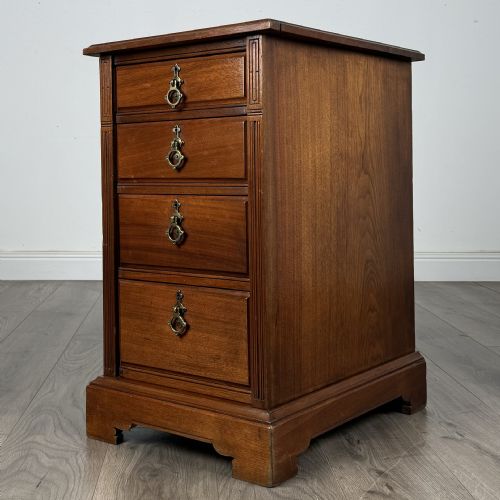 ANTIQUE 20TH CENTURY PAIR OF BEDSIDE CABINETS IN WALNUT - ADDITIONAL PHOTO 2