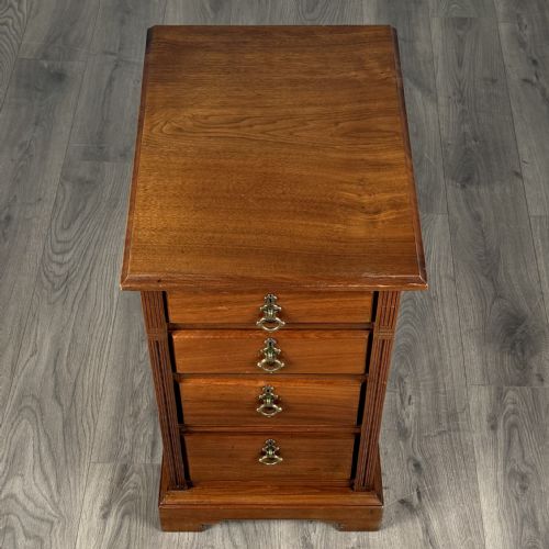 ANTIQUE 20TH CENTURY PAIR OF BEDSIDE CABINETS IN WALNUT - ADDITIONAL PHOTO 9