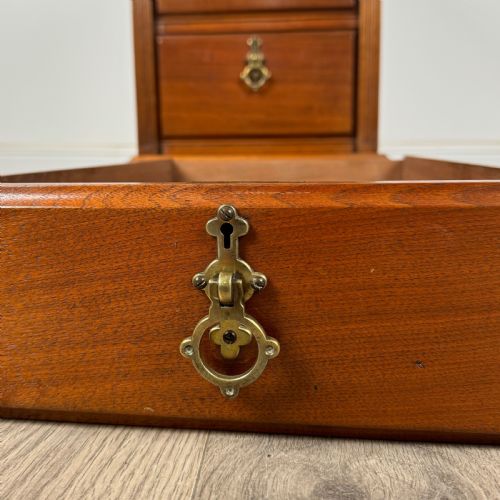 ANTIQUE 20TH CENTURY PAIR OF BEDSIDE CABINETS IN WALNUT - ADDITIONAL PHOTO 10