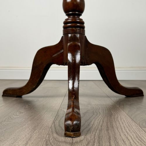 ANTIQUE 18TH CENTURY ROUND TILT TOP TABLE IN MAHOGANY - ADDITIONAL PHOTO 3