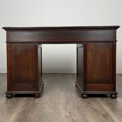 ANTIQUE LATE 19TH CENTURY JACOBEAN STYLE PEDESTAL DESK IN OAK - ADDITIONAL PHOTO 4