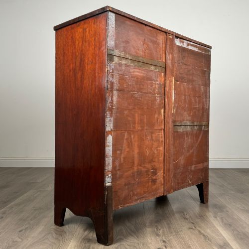 ANTIQUE 18TH CENTURY BOW FRONT CHEST OF DRAWERS IN MAHOGANY - ADDITIONAL PHOTO 4