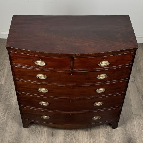 ANTIQUE 18TH CENTURY BOW FRONT CHEST OF DRAWERS IN MAHOGANY - ADDITIONAL PHOTO 8