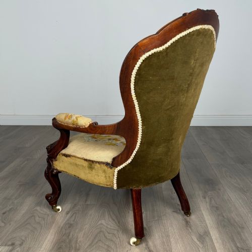ANTIQUE 19TH CENTURY FINE QUALITY ARMCHAIR IN WALNUT - ADDITIONAL PHOTO 2