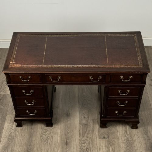 ANTIQUE 20TH CENTURY PEDESTAL DESK IN MAHOGANY - ADDITIONAL PHOTO 10