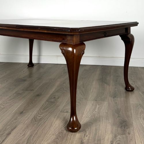 ANTIQUE 20TH CENTURY QUEEN ANNE STYLE DINING TABLE - ADDITIONAL PHOTO 12