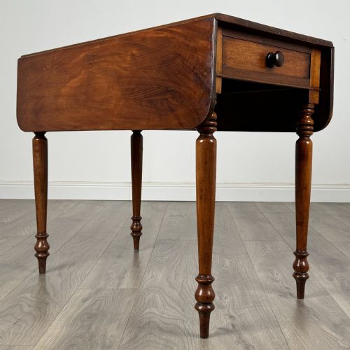 ANTIQUE 19TH CENTURY PEMBROKE TABLE IN MAHOGANY - ADDITIONAL PHOTO 4