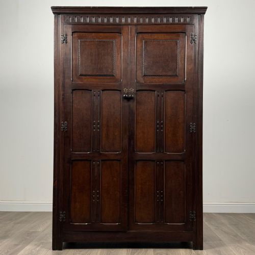 antique 20th century wardrobe in oak - CATEGORY: ANTIQUE WARDROBES - DATED EDWARDIAN