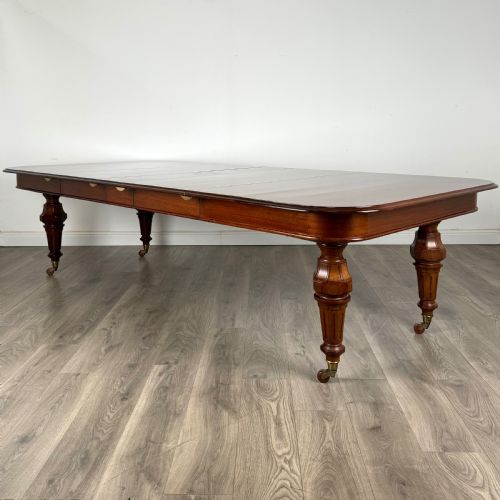 antique large 19th century dining table of finest quality - CATEGORY: ANTIQUE TABLES - DATED VICTORIAN