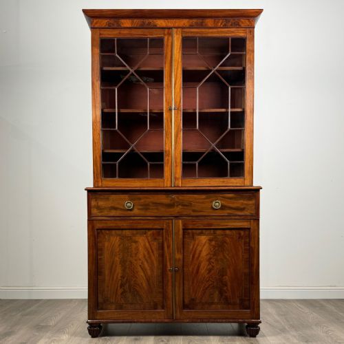 antique 19th century bookcase on cupboard in mahogany - CATEGORY: ANTIQUE BOOKCASES - DATED VICTORIAN