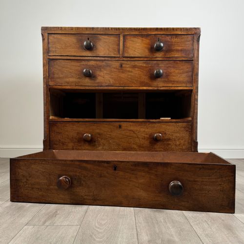ANTIQUE 18TH CENTURY FINEST QUALITY MAHOGANY CHEST OF DRAWERS - ADDITIONAL PHOTO 9