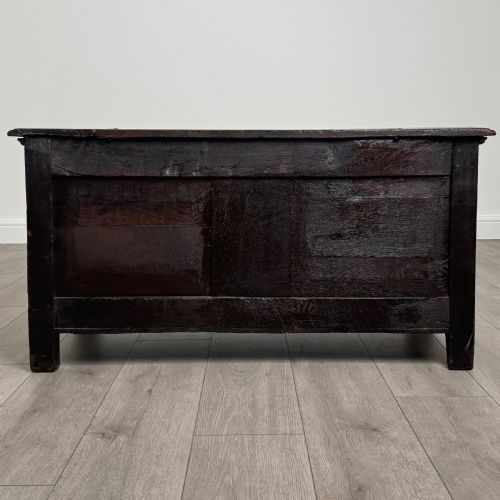 ANTIQUE 18TH CENTURY FINE QUALITY COFFER BLANKET BOX IN OAK - ADDITIONAL PHOTO 4