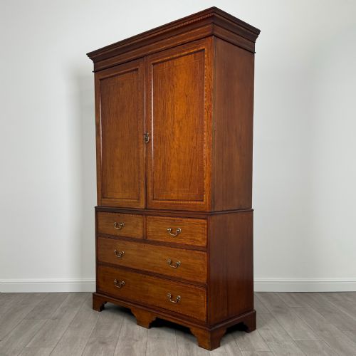 ANTIQUE 19TH CENTURY LINEN PRESS CUPBOARD IN MAHOGANY - ADDITIONAL PHOTO 2