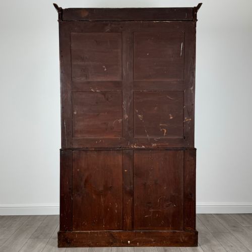 ANTIQUE 19TH CENTURY LINEN PRESS CUPBOARD IN MAHOGANY - ADDITIONAL PHOTO 3