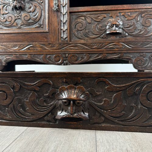 ANTIQUE 19TH CENTURY HEAVILY CARVED SIDEBOARD IN OAK - ADDITIONAL PHOTO 11
