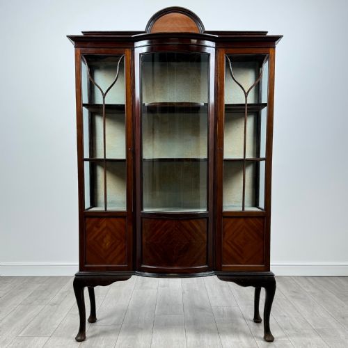 antique 20th century glazed display cabinet in mahogany - CATEGORY: ANTIQUE CABINETS - DATED EDWARDIAN