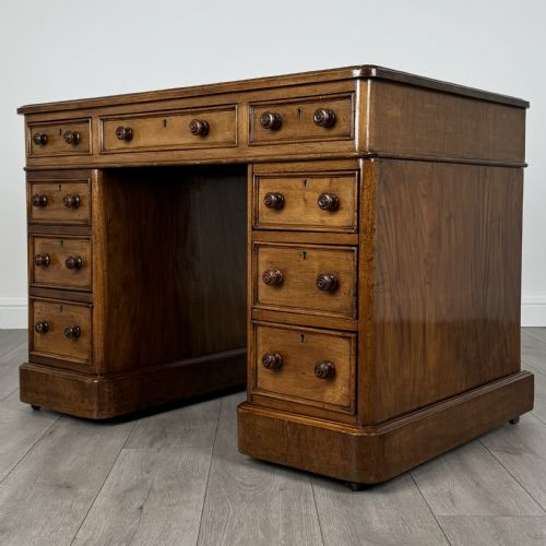 ANTIQUE 19TH CENTURY GOOD QUALITY PEDESTAL DESK IN MAHOGANY - ADDITIONAL PHOTO 1