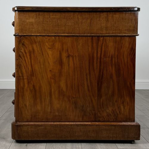 ANTIQUE 19TH CENTURY GOOD QUALITY PEDESTAL DESK IN MAHOGANY - ADDITIONAL PHOTO 2