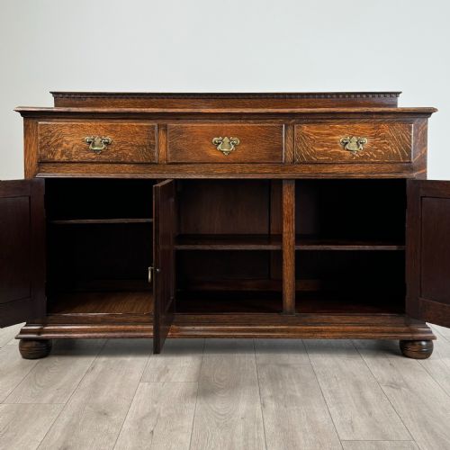 ANTIQUE 20TH CENTURY GOOD QUALITY SIDEBOARD IN OAK - ADDITIONAL PHOTO 1