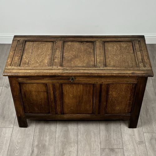 ANTIQUE 18TH CENTURY GOOD QUALITY COFFER IN OAK - ADDITIONAL PHOTO 8
