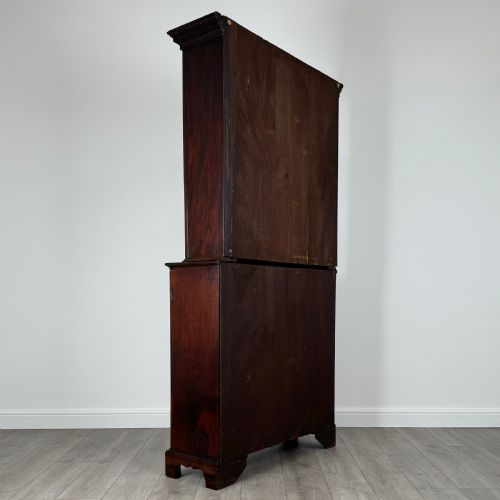 ANTIQUE 18TH CENTURY BOOKCASE OF FINEST QUALITY IN MAHOGANY - ADDITIONAL PHOTO 5