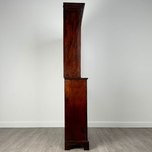 ANTIQUE 18TH CENTURY BOOKCASE OF FINEST QUALITY IN MAHOGANY - ADDITIONAL PHOTO 9