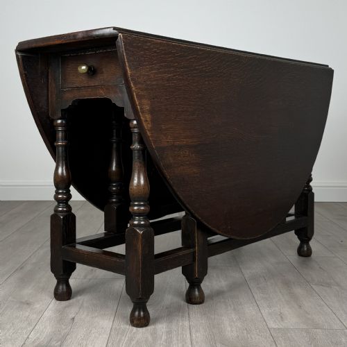 antique 20th century gate leg table in oak - CATEGORY: ANTIQUE TABLES - DATED EDWARDIAN